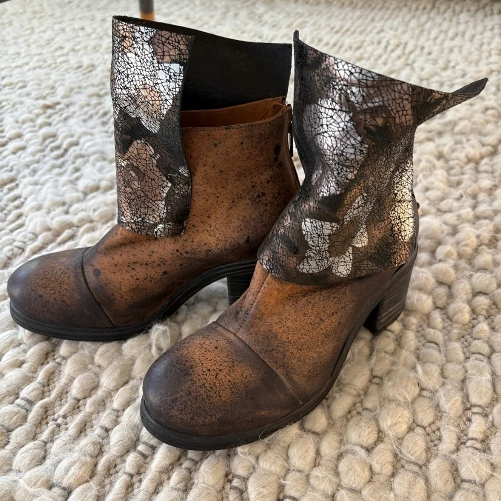 Papucei Pintura Metallic Floral Boots Brown Multi NWT